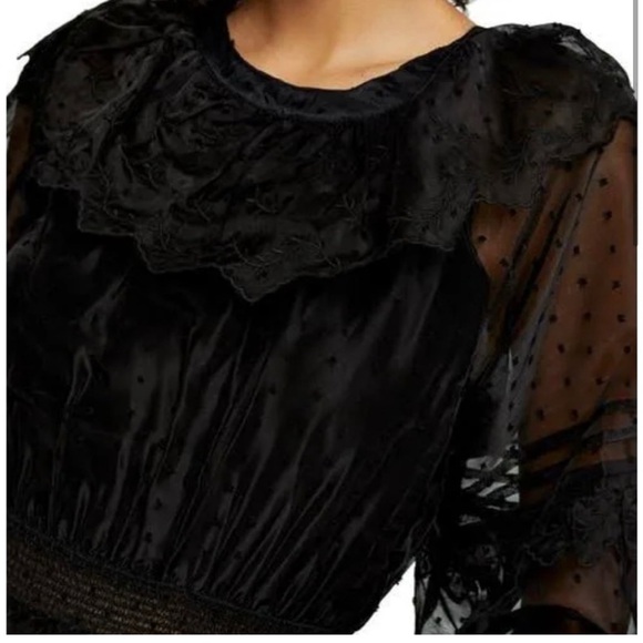 Perfect Topshop Dobby Shirred Waist Blouse in Black 4 - Picture 5 of 12